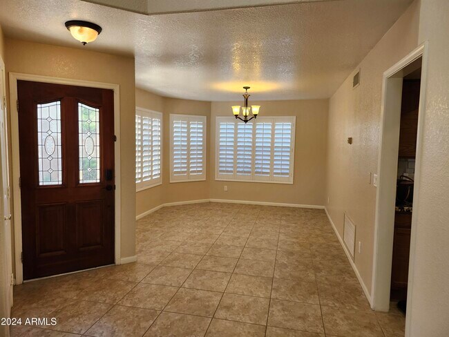 Foto del edificio - 18836 N 68th Ave