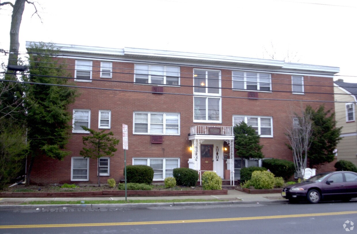 Primary Photo - Bellmarc Apartments