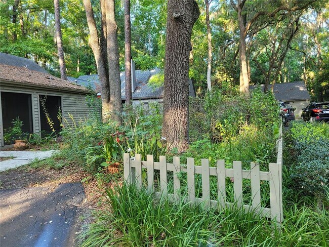 Building Photo - 5201 SW 86th Terrace