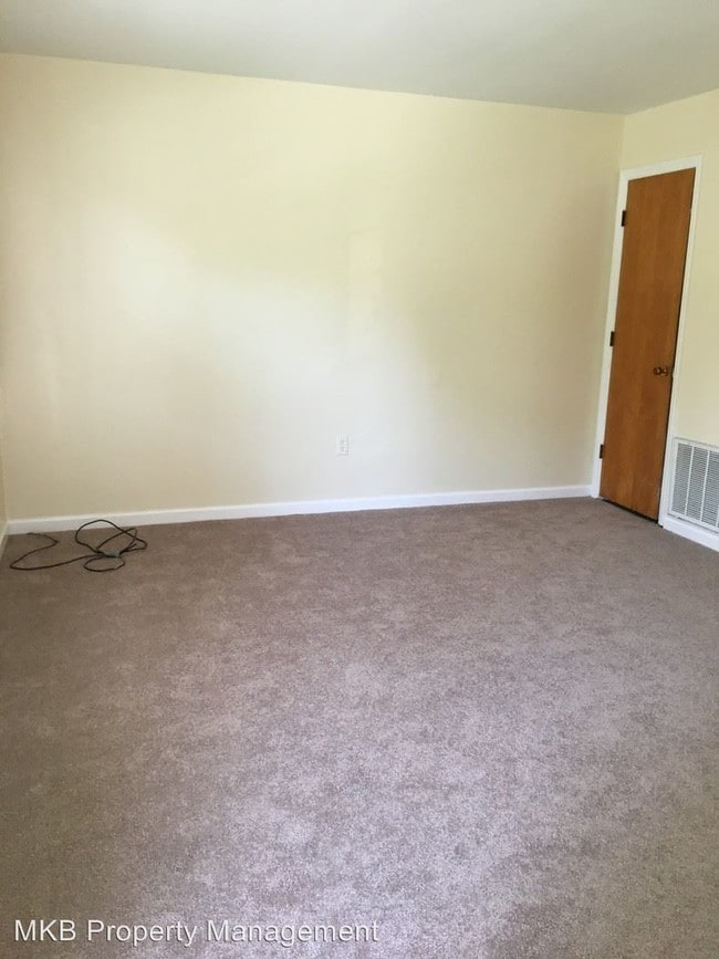 Building Photo - 2 br, 1 bath House - 2437 Brambleton Ave