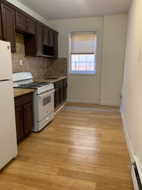 Primary Photo - 3552 Carlisle Pl