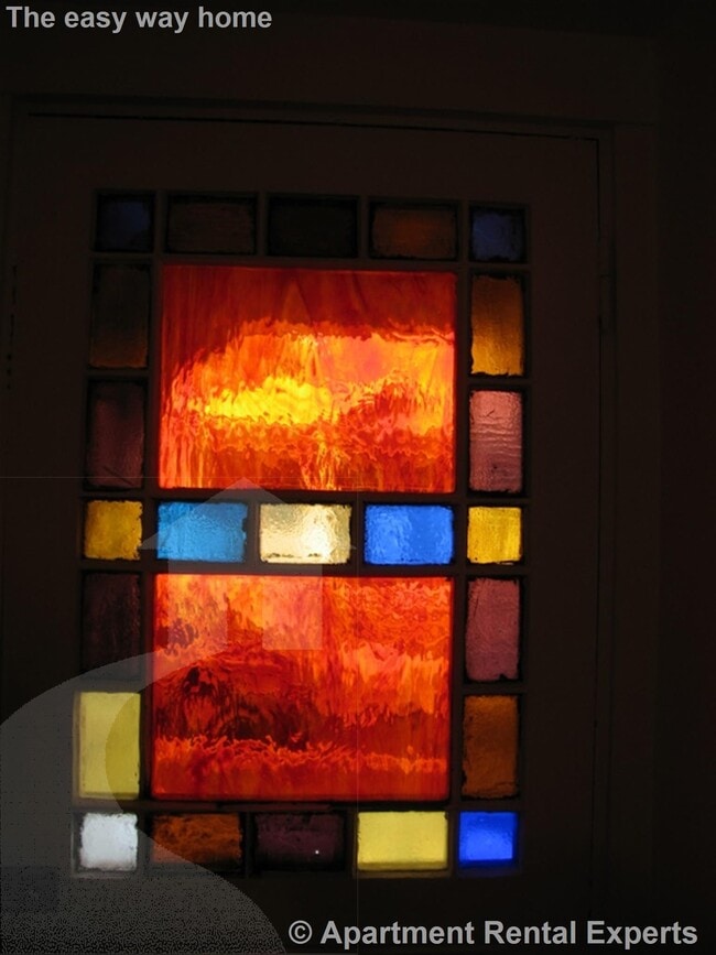 Building Photo - 8 Allen St