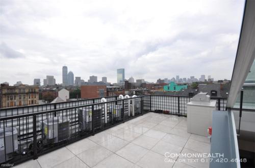 Building Photo - South End 2 bed BEST ROOF DECK 360 Views 9/1