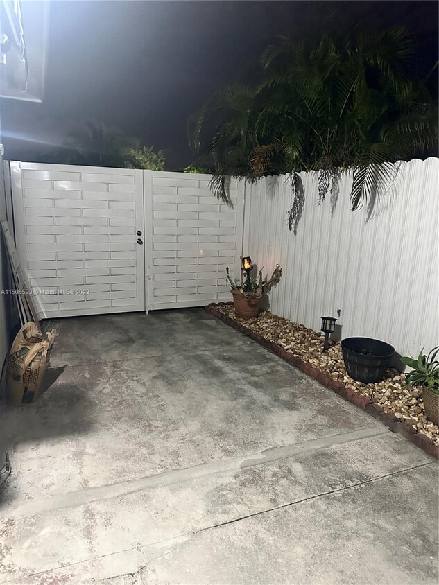 5020 NW 188th Terrace Unit 2, Miami Gardens, FL 33055 Room for Rent