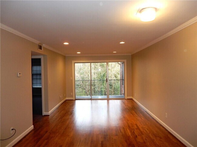 Building Photo - 3097 Colonial Way