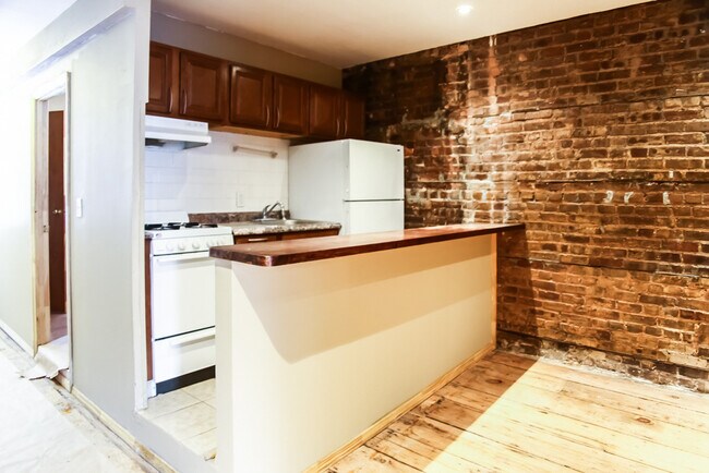 Foto del edificio - 376 8th Ave