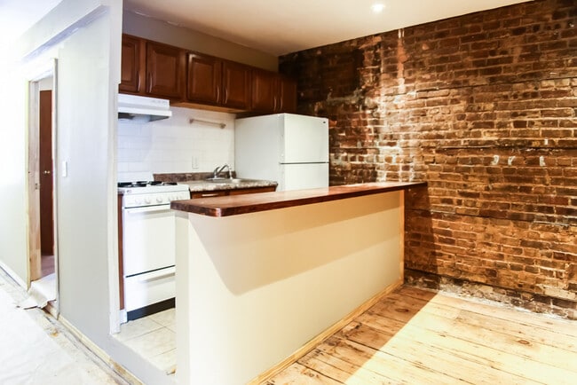 Building Photo - 376 8th Ave