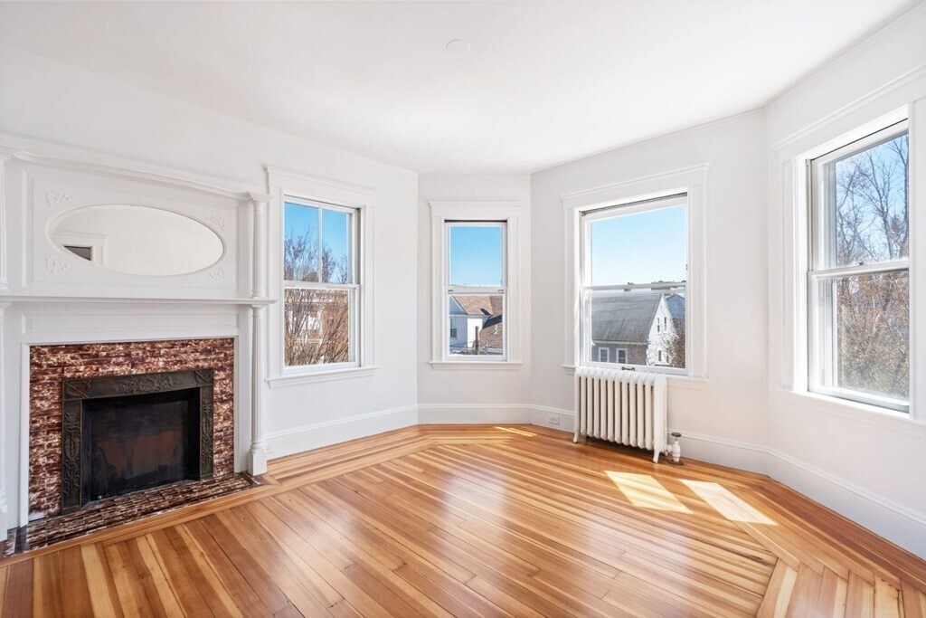 9 Hardan Rd Unit 3, Somerville, MA 02144 Room for Rent in Somerville