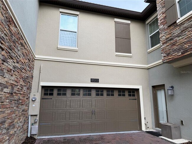 Foto del edificio - 8513 Golf Wy