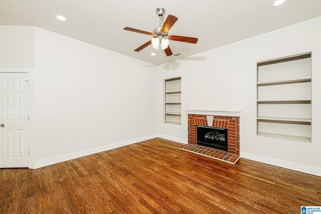 Building Photo - 4601 Nicholas Dr