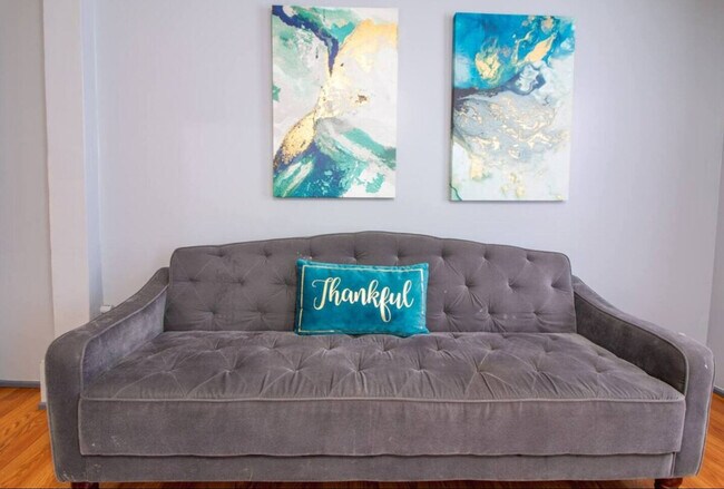 Foto del edificio - 1731 Grayson Dr