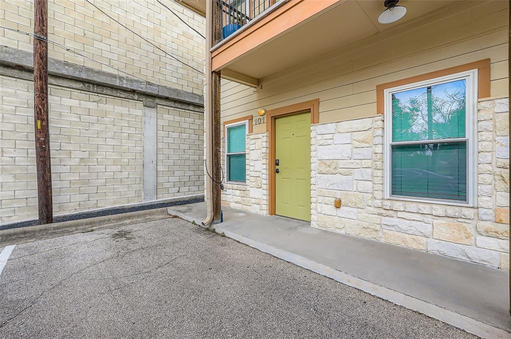 Primary Photo - 2106 Cullen Ave