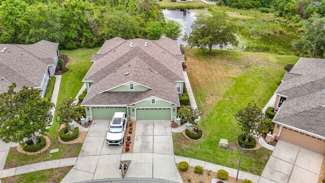 Foto del edificio - 7611 Helen White Ln