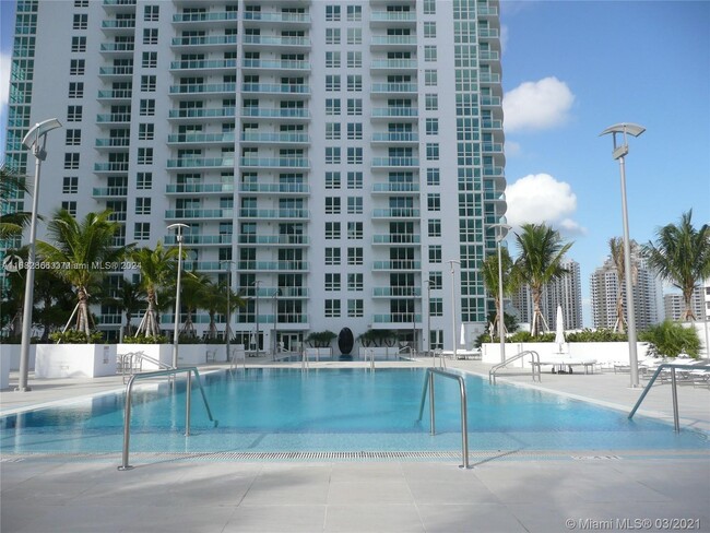 Foto del edificio - 951 Brickell Ave