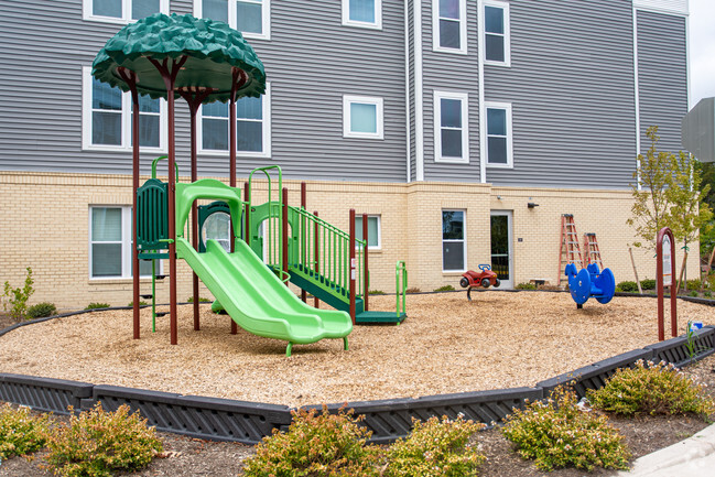 Área de juegos para niños - Stone Springs Apartments