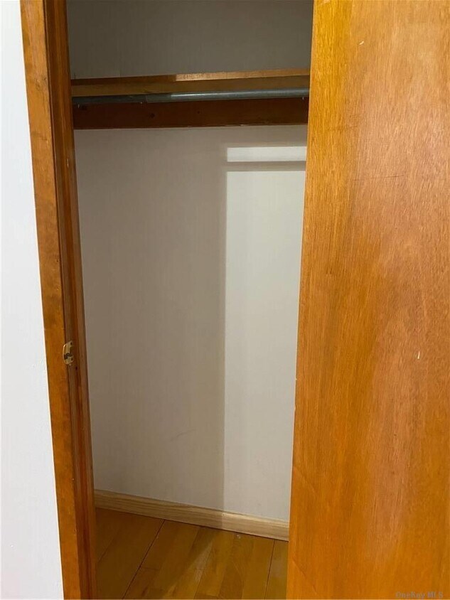 Foto del edificio - 25-37-37 36th St