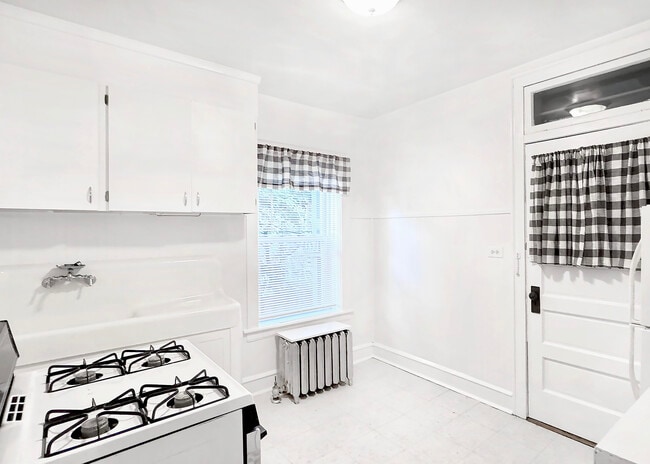 Kitchen - West Grace Street