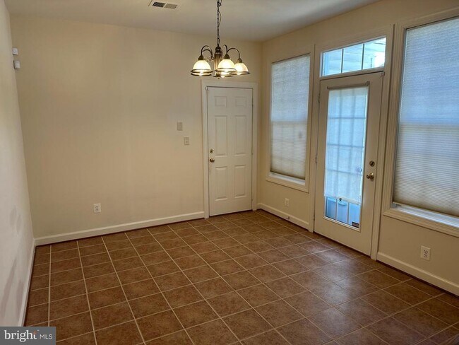Building Photo - 5027 Softwood Ln