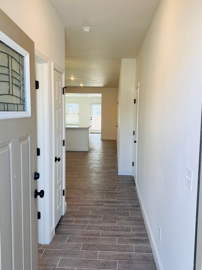 Foto del edificio - 2091 Bluestem Dr
