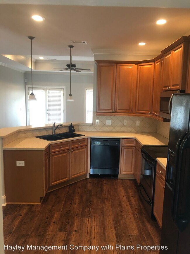 Building Photo - 3 br, 2 bath House - 190 Falling Leaf Ln