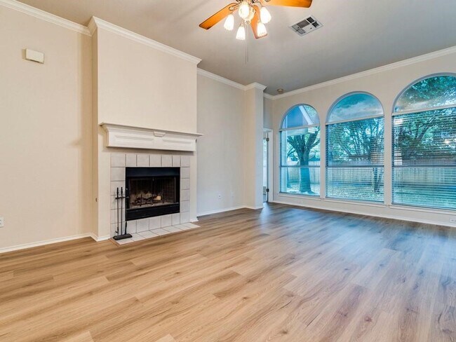 Building Photo - Hunters Chase Subdivision / Northwest Austin / 3 bedrooms, 2 baths / One Story / Round Rock Schools