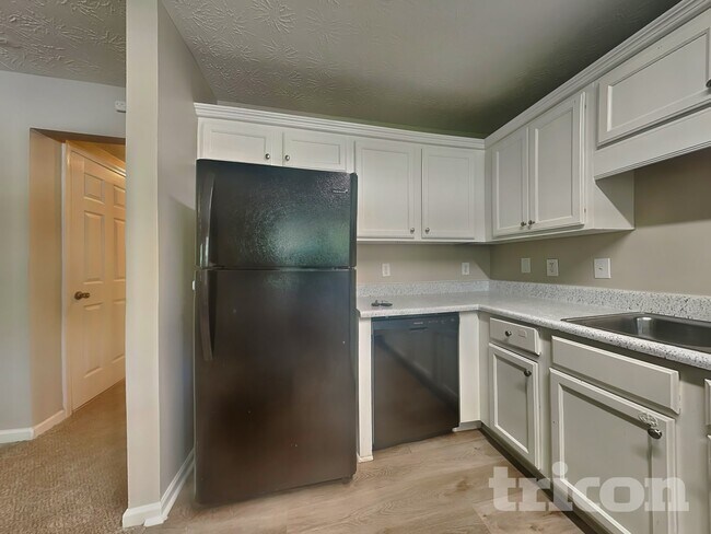 Foto del edificio - 40 Halley Ct