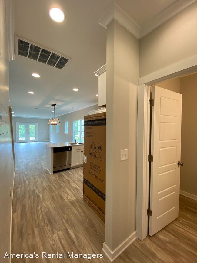 Foto del edificio - 3 br, 2.5 bath House - 175 Creek Run Way