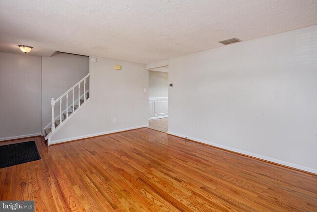 Foto del edificio - 21 Valley Park Ct