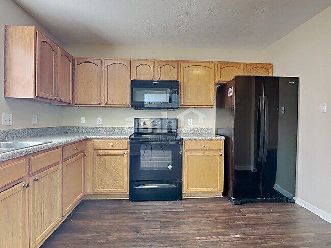 Building Photo - 4449 Oakbank Ln NW