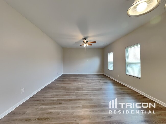 Building Photo - 646 Nonsuch Way