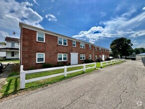 Building Photo - 17 S 1st St