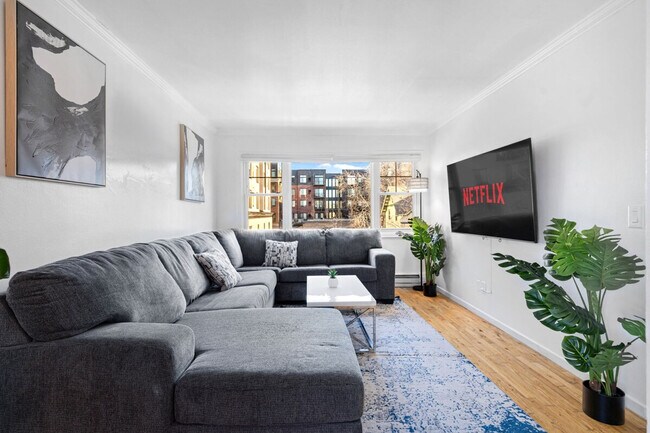 Foto del edificio - 3024 Humboldt Ave S