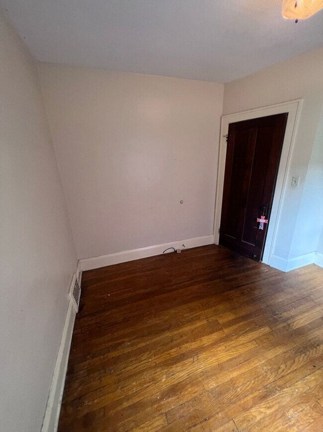 Foto del edificio - 4539 Turney Rd