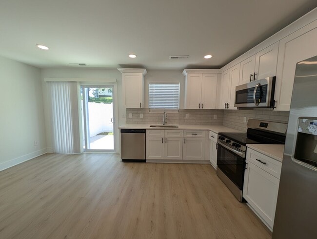 Building Photo - Newly built 2 story, 3 bedroom, 2.5 bath duplex located in Kannapolis!