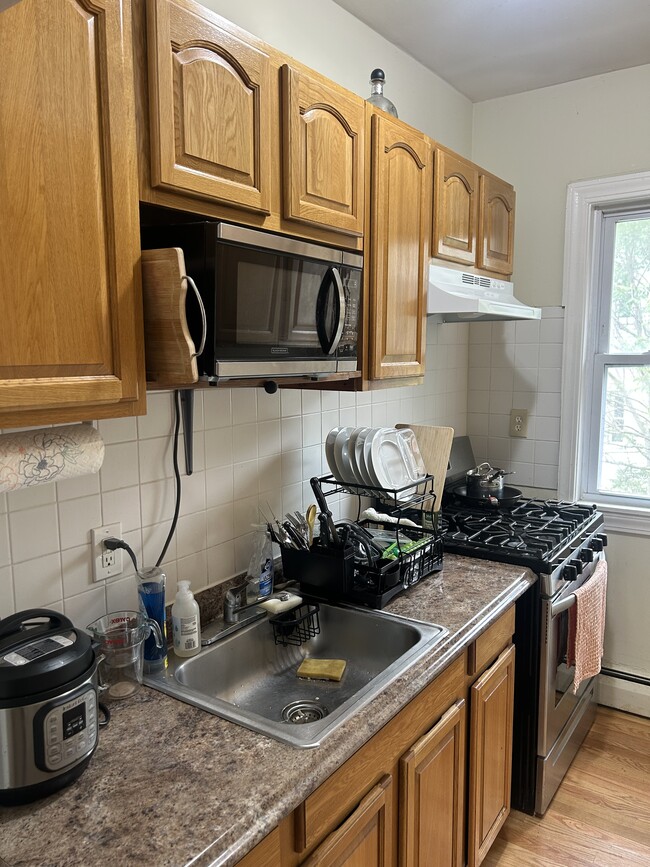Building Photo - 56 Mozart St