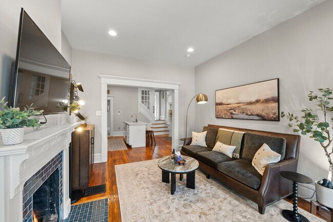 Foto del edificio - Fully Furnished Luxury Condo in Olde Towne East