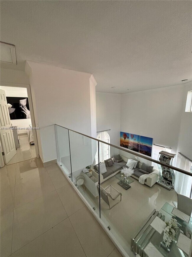 Foto del edificio - 1351 Garden Rd