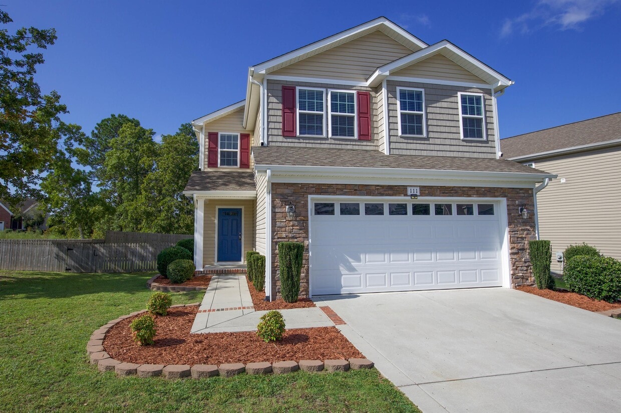 Foto principal - 111 Lightwater Dr