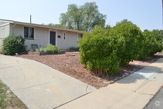 Building Photo - 320 Cuchara St