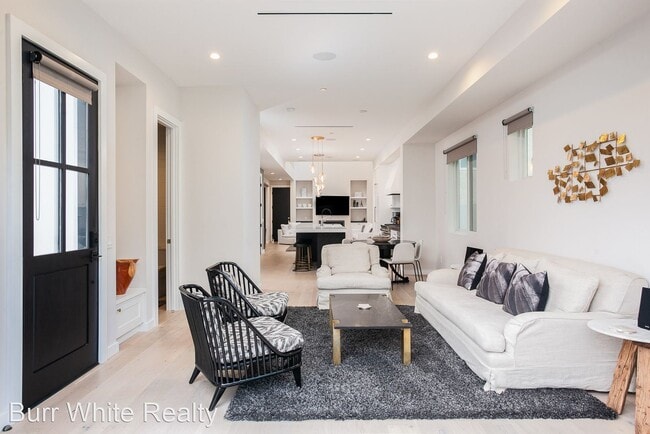 Building Photo - 3 br, 3 bath House - 303 12th Street