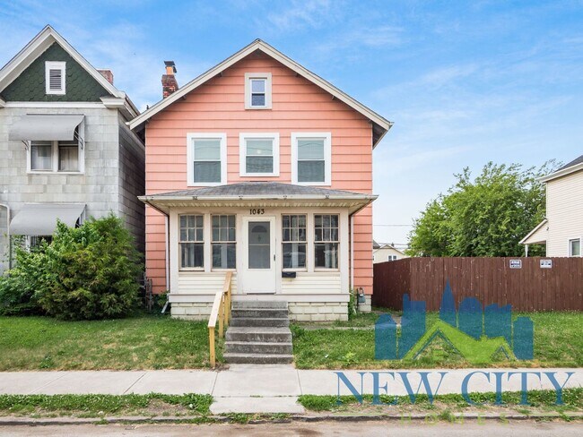 Foto del edificio - WAIVED APPLICATION FEE THRU 10/06! Remodel...