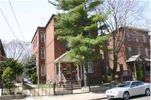 Building Photo - 97 Putnam St