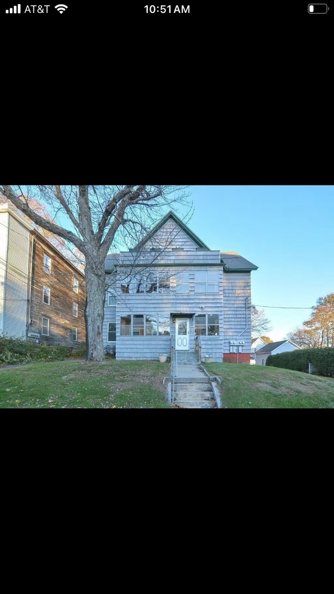 Building Photo - 142 Washington St