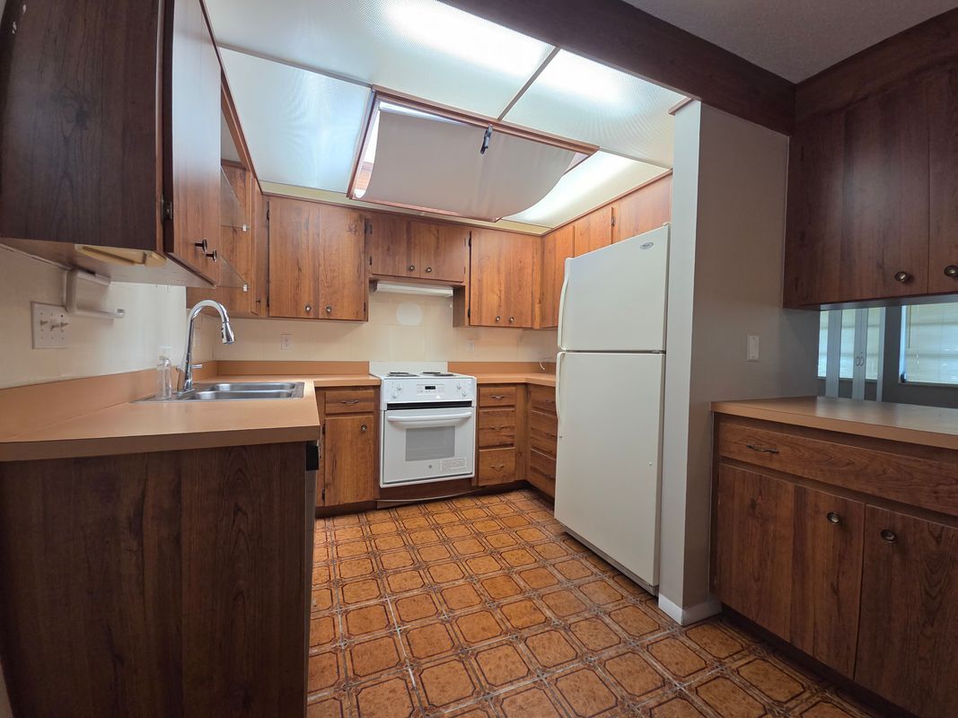 Building Photo - 4136 S Lockwood Ridge Rd