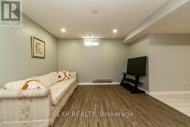 Building Photo - 1447 Fleming Ct