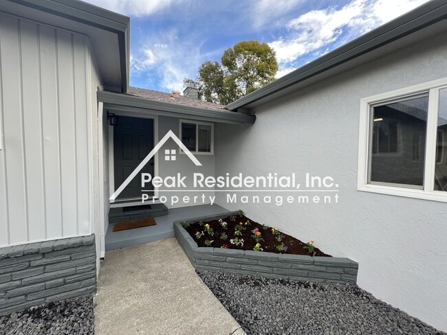 Photo - Beautifully Updated 3bd/2ba Home with 2 Car Garage!