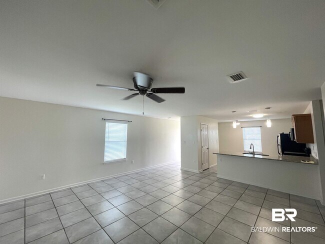 Foto del edificio - 15142 Marem Dr
