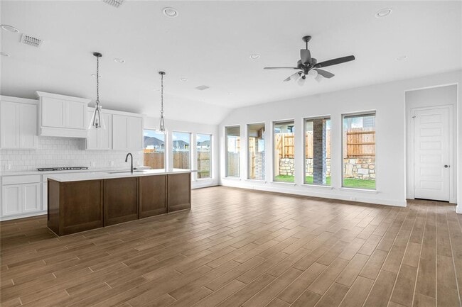 Building Photo - 639 Bay Breeze Dr