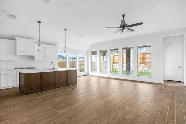 Foto del edificio - 639 Bay Breeze Dr