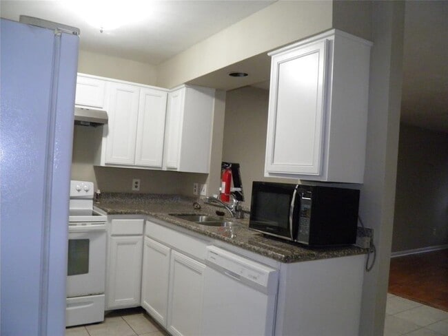 Foto del edificio - 9901 Sharpcrest St